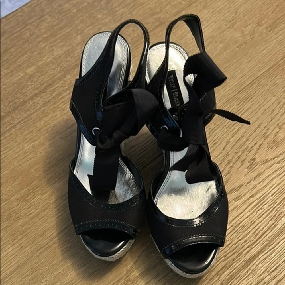 White House Black Market size 9 open toe Tipton wedge heel